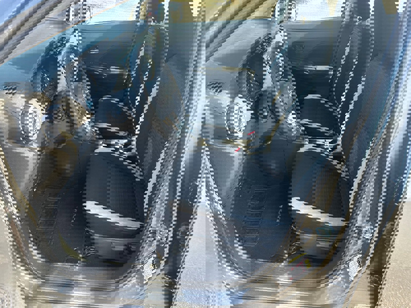 Used 2021 Nissan Versa SV image 9