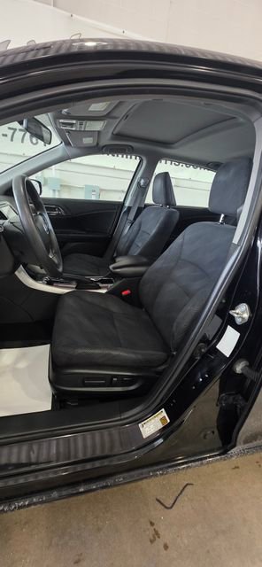 Used 2016 Honda Accord EX image 14