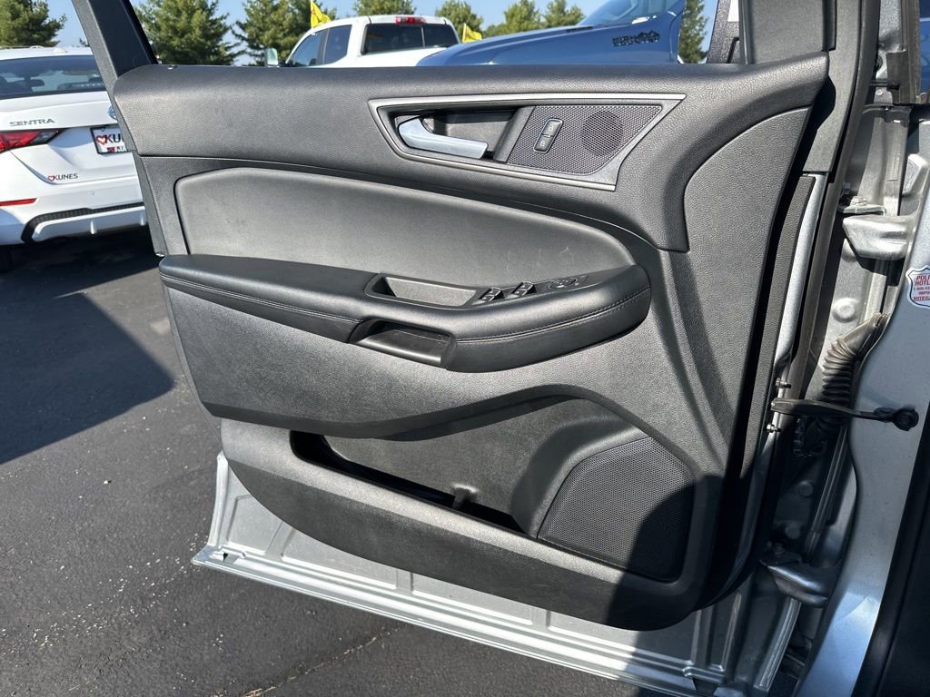Used 2024 Ford Edge SEL image 21