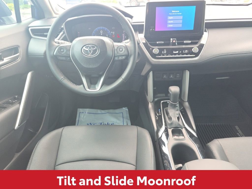 Used 2025 Toyota Corolla Cross XLE w/ Convenience Package image 18