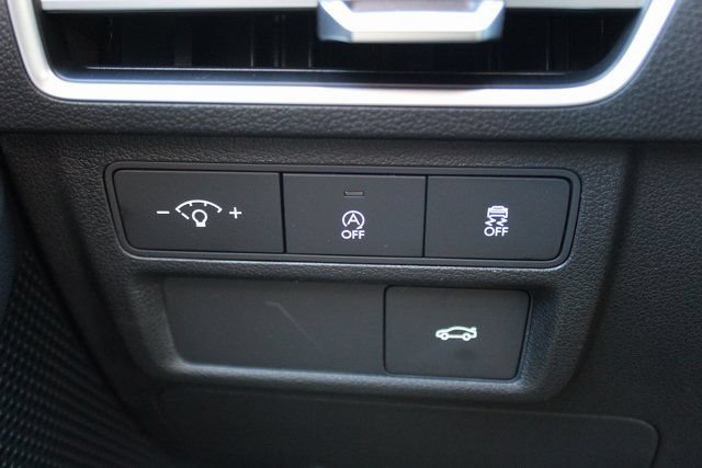 Used 2026 Hyundai Sonata SE FWD image 14