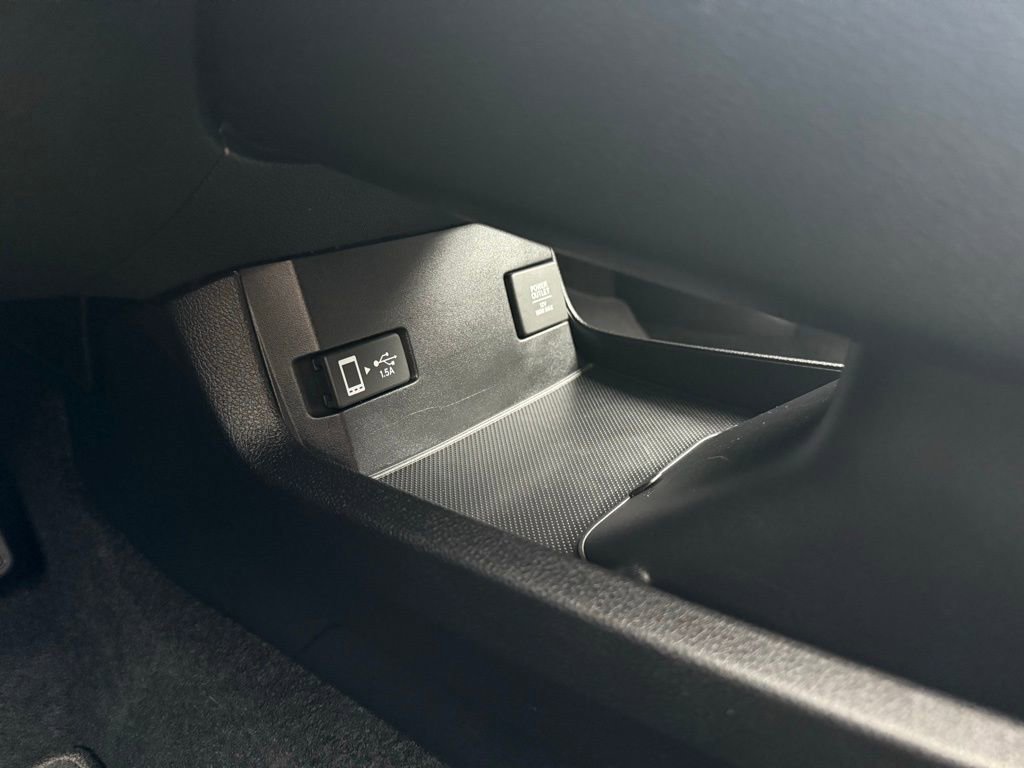 Used 2017 Honda Civic Touring image 34