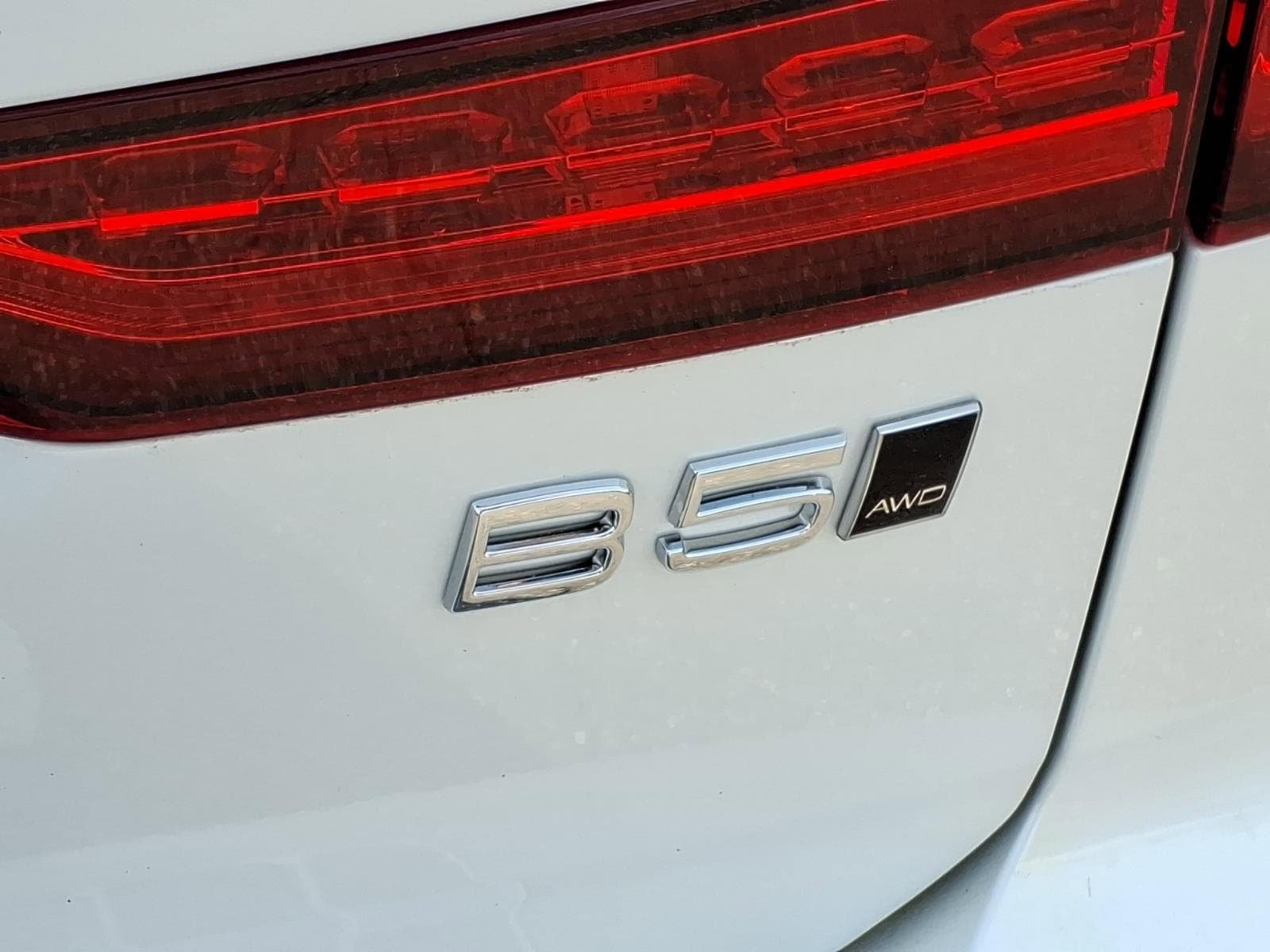 New 2026 Volvo V60 B5 Cross Country Plus w/ Protection Package Premier AWD/4WD image 6