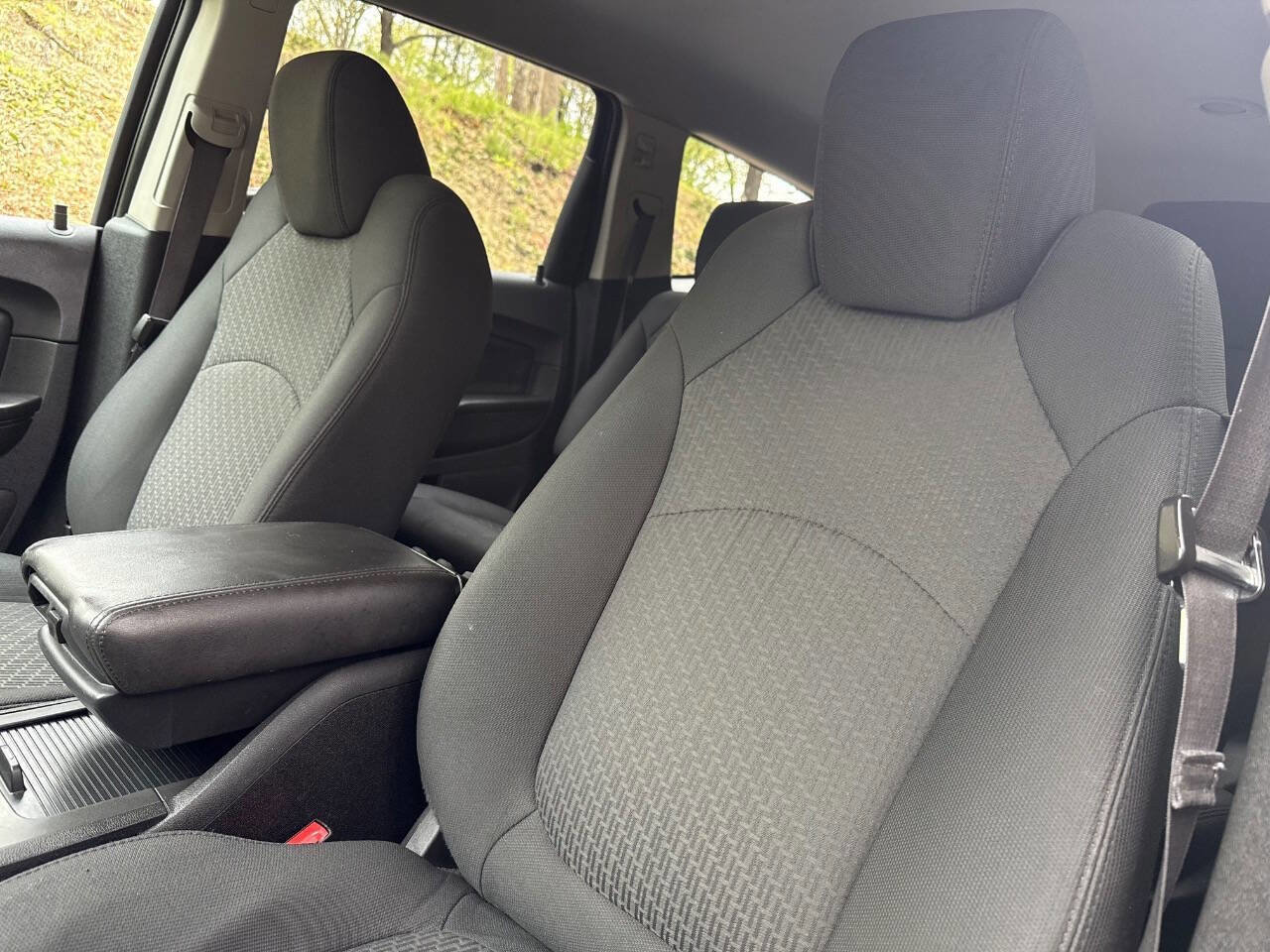 Used 2011 Chevrolet Traverse LT w/ Personal Connectivity Package AWD/4WD image 14