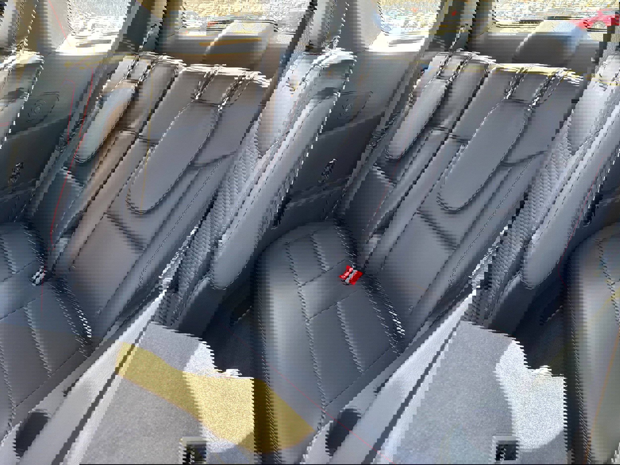 New 2026 Ford Explorer ST-Line w/ ST-Line Street Pack image 9