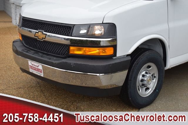 New 2025 Chevrolet Express 3500 w/ Power Convenience Package RWD image 28