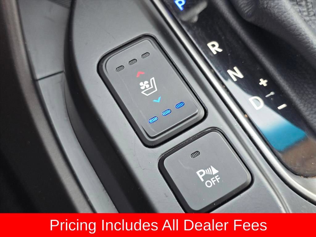 Used 2015 Hyundai Santa Fe Limited w/ Option Group 04 FWD image 25