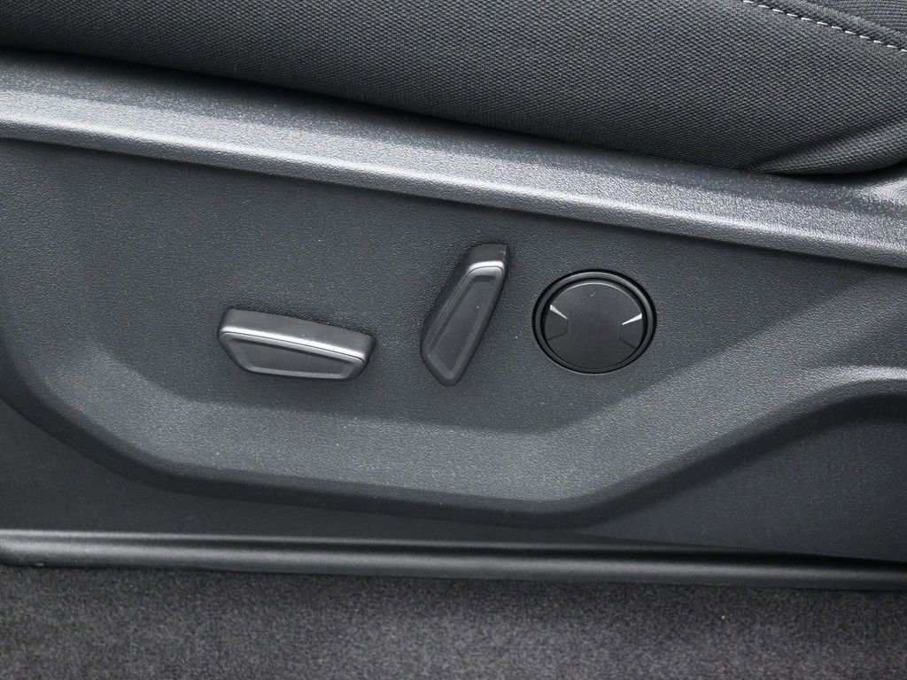 New 2025 Ford F150 XLT w/ Equipment Group 302A MID image 9