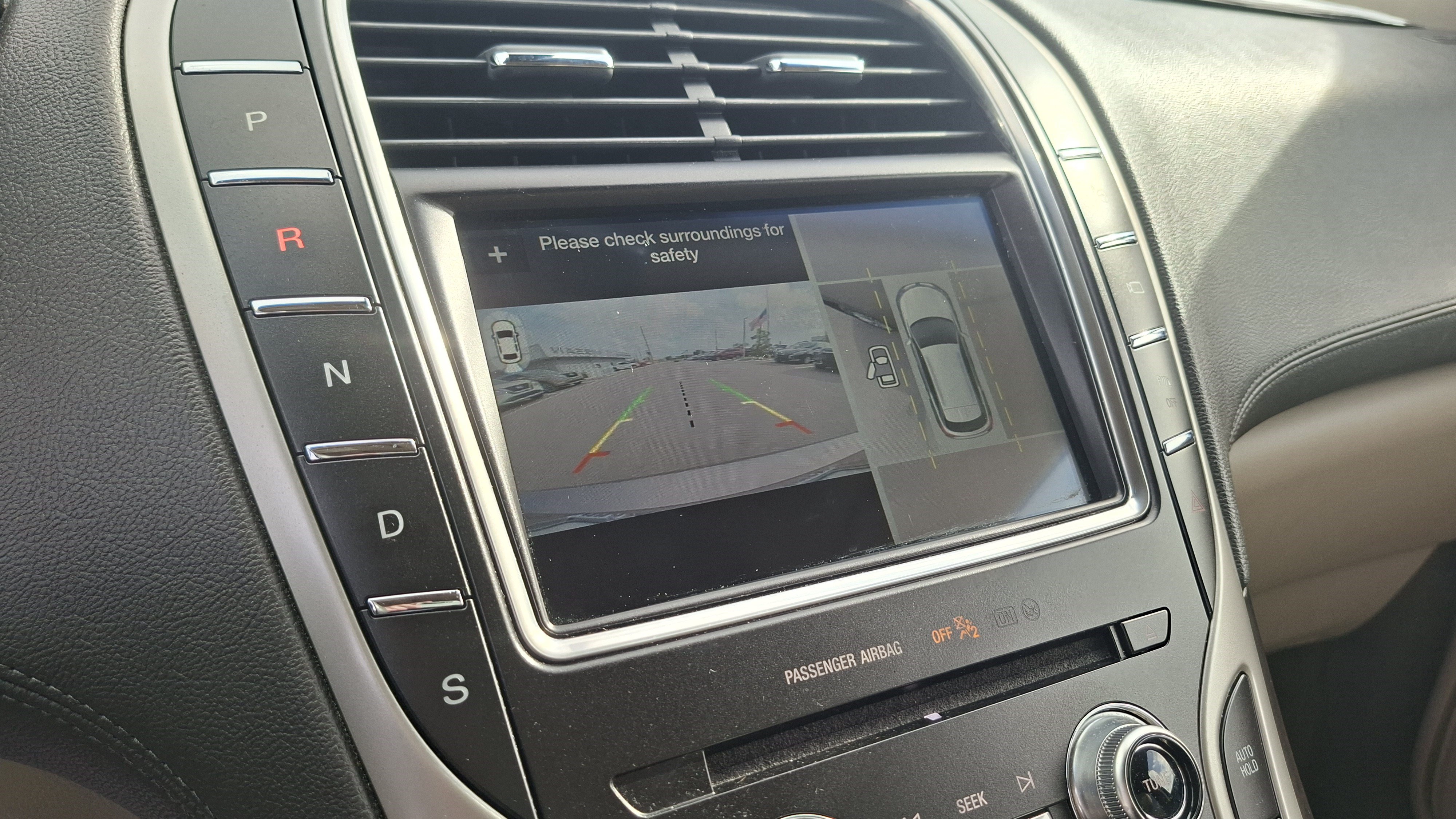 Used 2018 Lincoln MKX Reserve w/ Driver Assistance Package FWD image 13