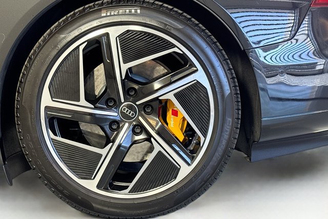 Used 2023 Audi RS e-tron GT w/ Carbon Performance Package AWD/4WD image 28