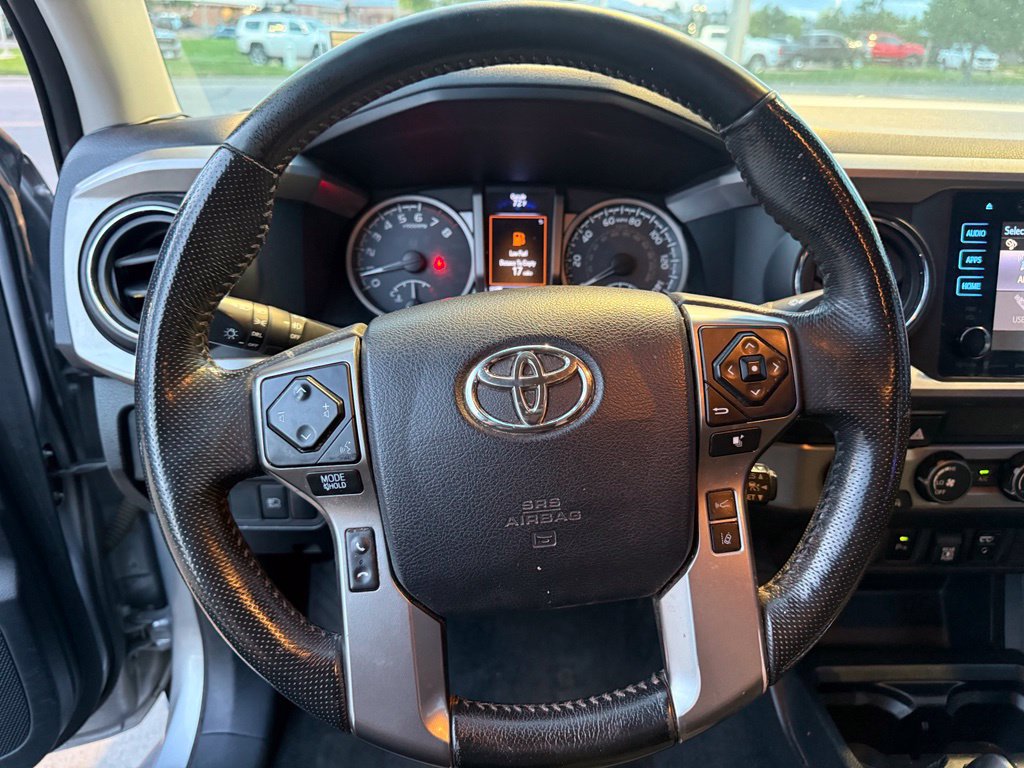 Used 2019 Toyota Tacoma SR5 AWD/4WD image 14