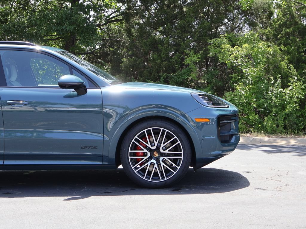 New 2026 Porsche Cayenne GTS AWD/4WD image 10