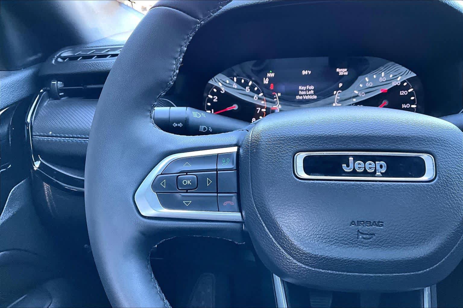Used 2025 Jeep Compass Latitude w/ Altitude Special Edition AWD/4WD image 23