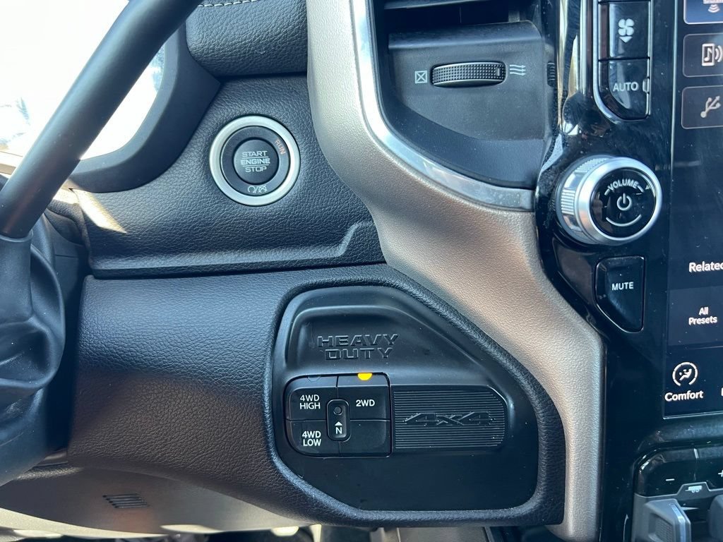Used 2024 RAM 3500 Laramie AWD/4WD image 39