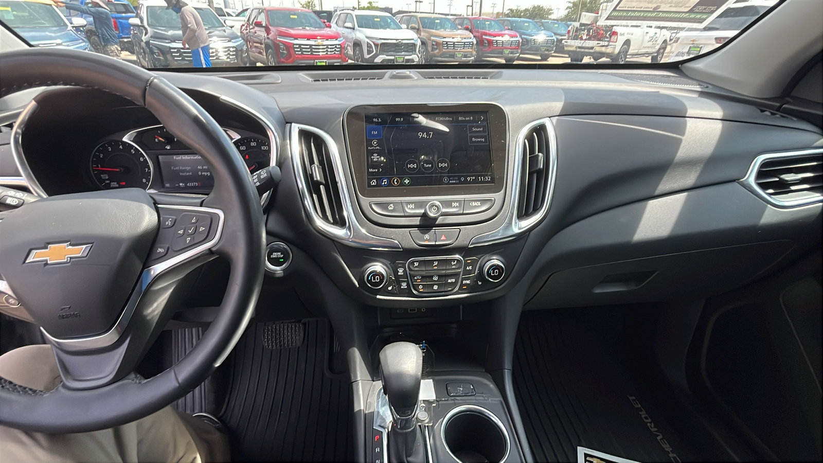 Used 2024 Chevrolet Equinox LT FWD image 19