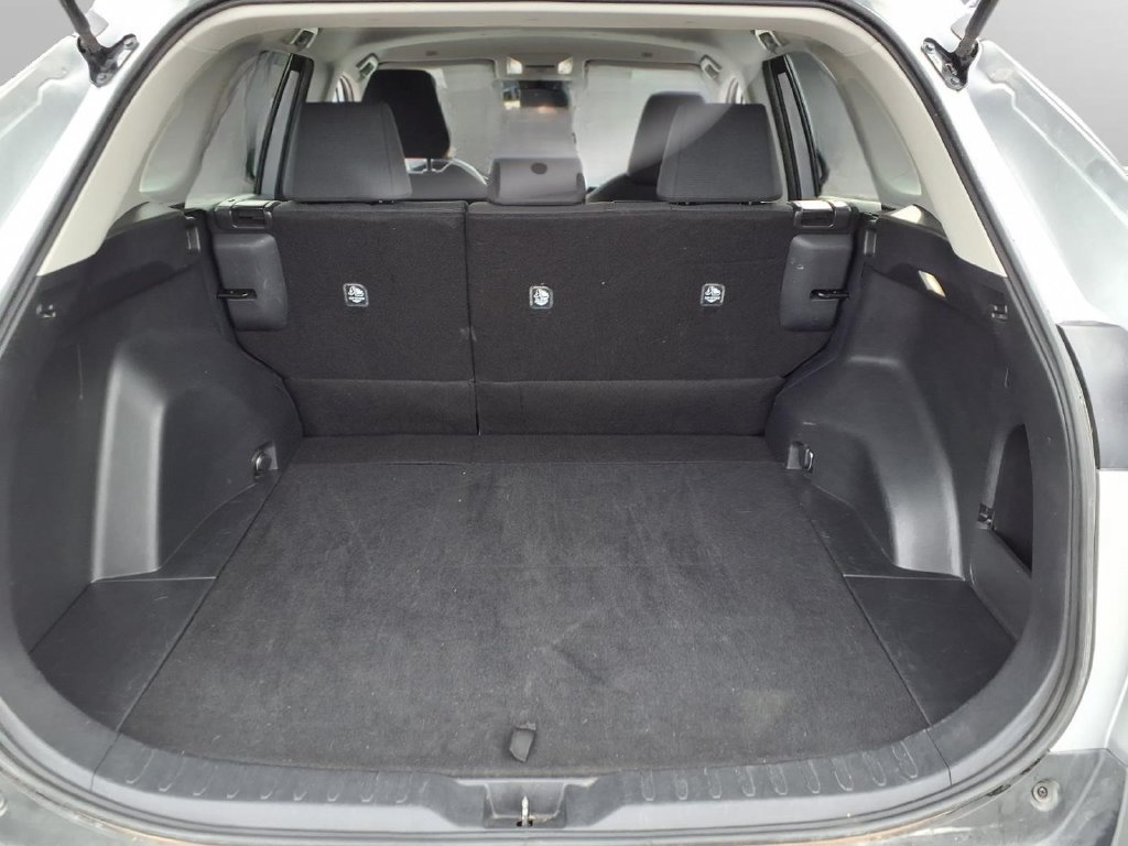 Used 2025 Toyota RAV4 LE AWD/4WD image 27