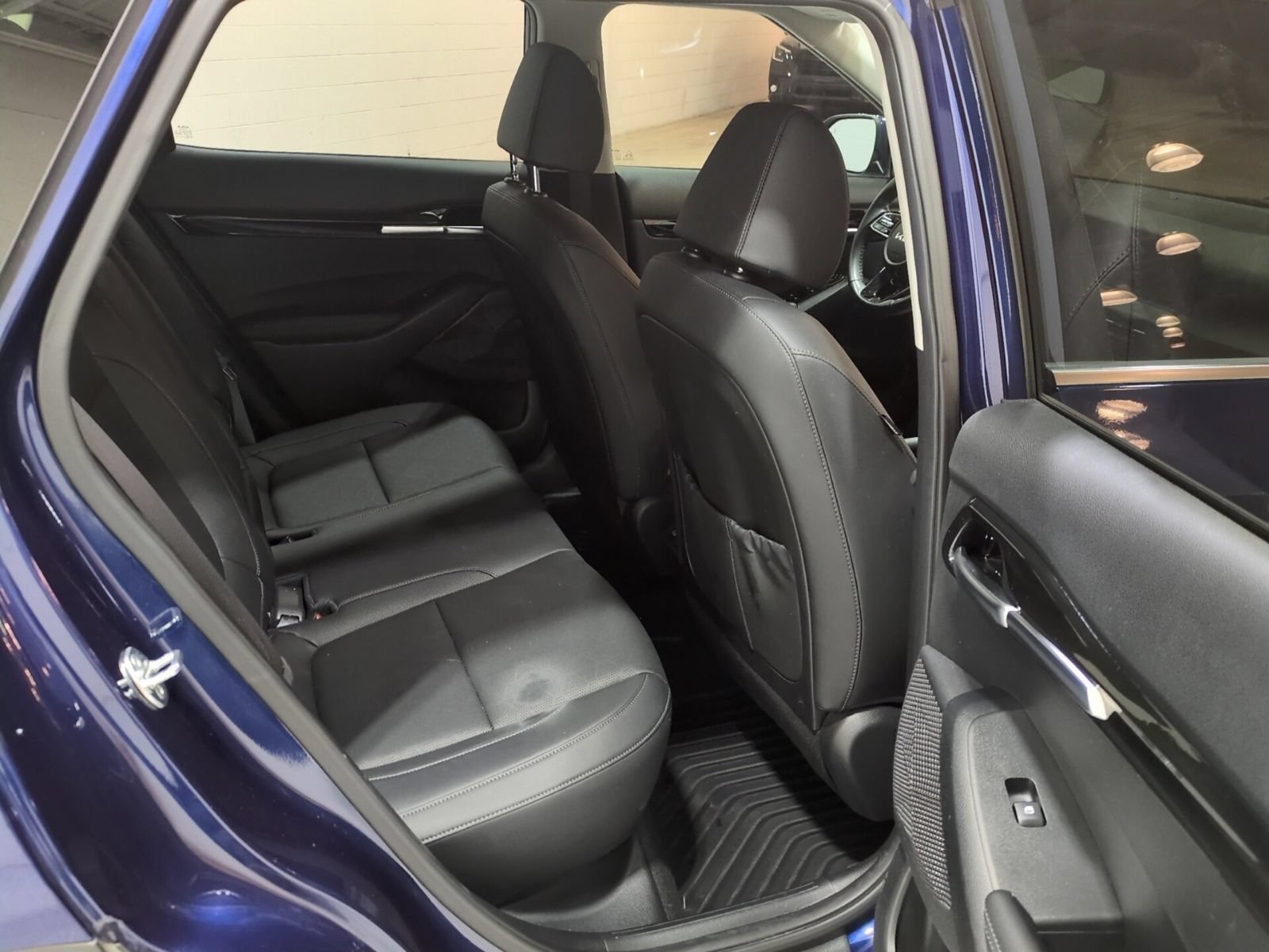 Certified 2024 Kia Seltos EX FWD image 11
