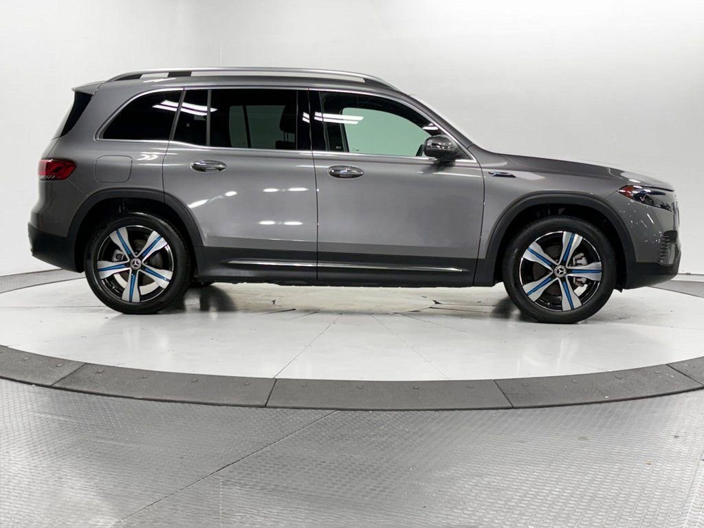 Used 2023 Mercedes-Benz EQB 300 4MATIC w/ Pinnacle Package image 35