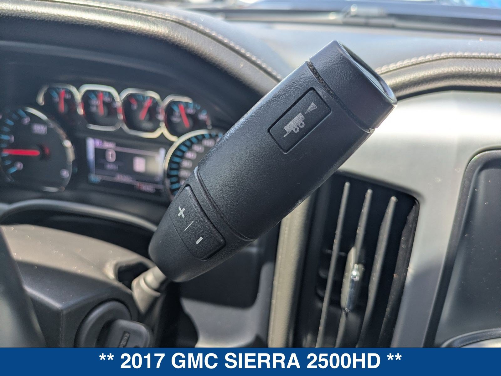 Used 2017 GMC Sierra 2500 SLT w/ Suspension Package, Off-Road AWD/4WD image 31