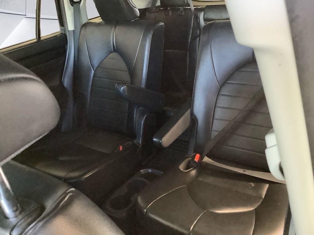 Used 2021 Toyota Highlander XLE image 18