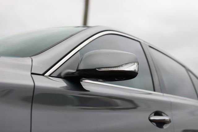 Used 2015 INFINITI Q50 w/ Technology Package image 40