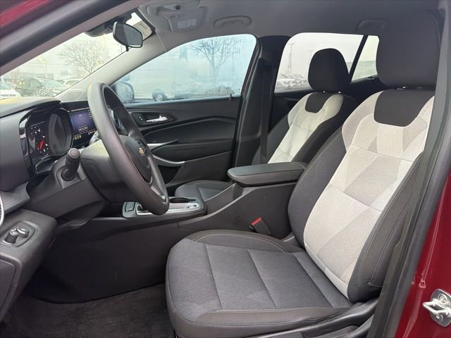 Used 2024 Chevrolet Trax LS image 16
