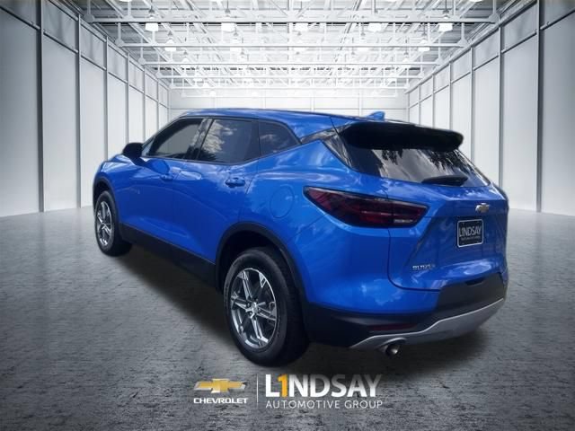 Certified 2025 Chevrolet Blazer LT FWD image 4