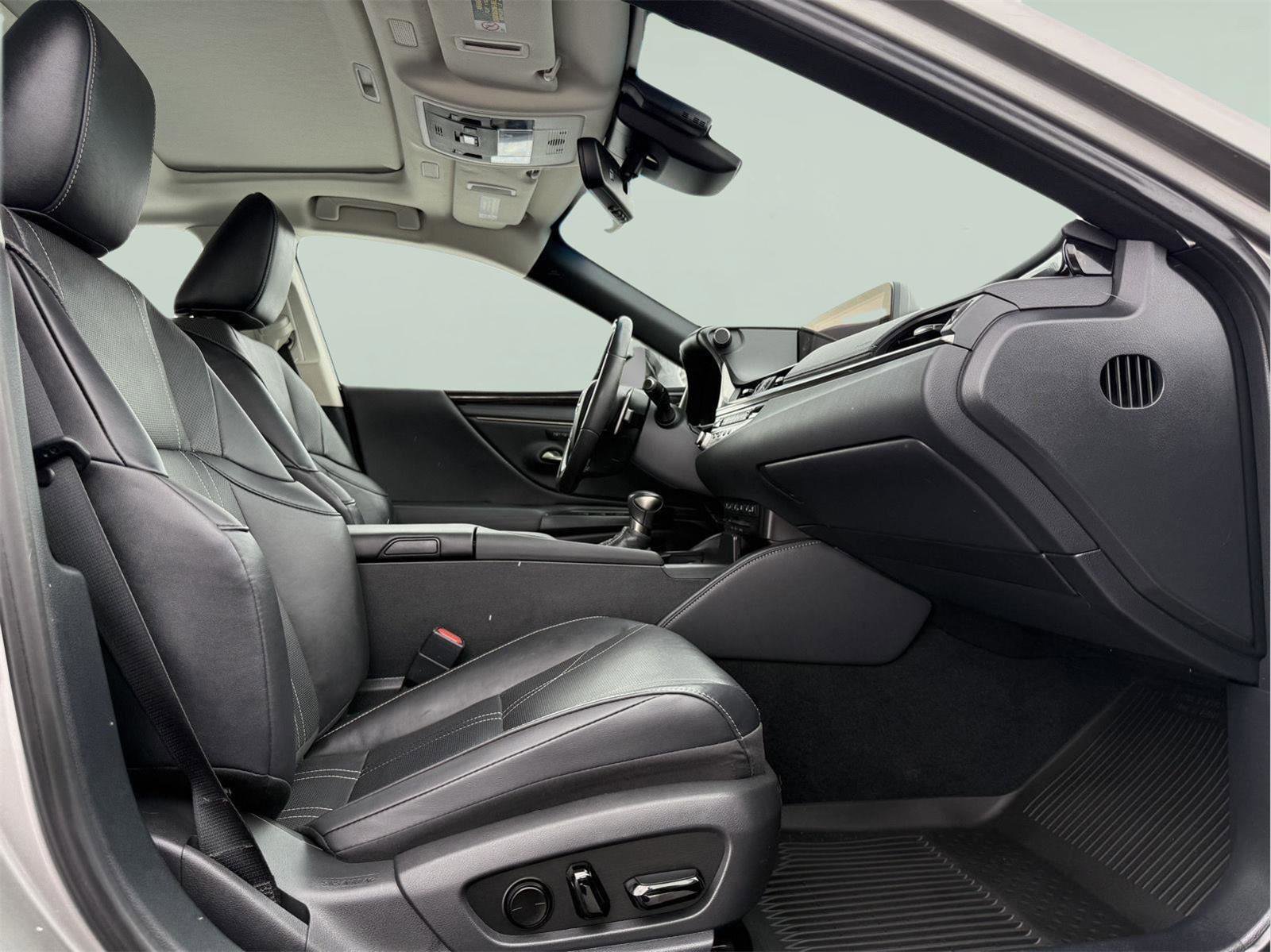 Used 2021 Lexus ES 350 Luxury image 24