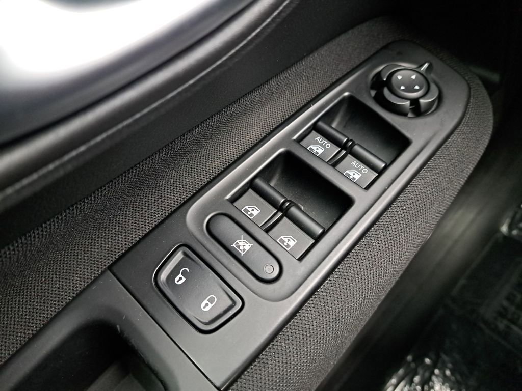 Used 2021 Jeep Renegade Latitude AWD/4WD image 26