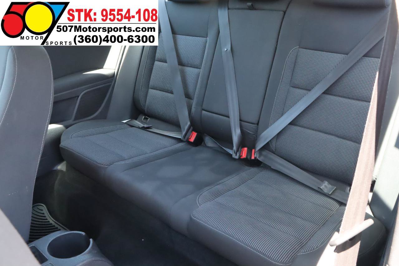 Used 2012 Volkswagen Golf 2-Door FWD image 14