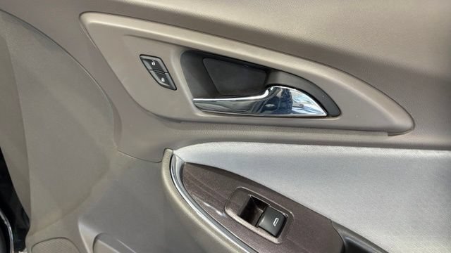 Used 2018 Chevrolet Malibu LT w/ Driver Confidence Package FWD image 23