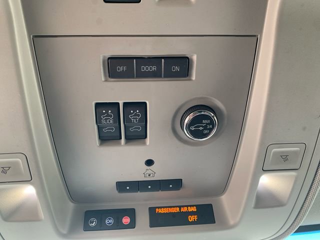 Used 2017 Cadillac Escalade Luxury AWD/4WD image 39