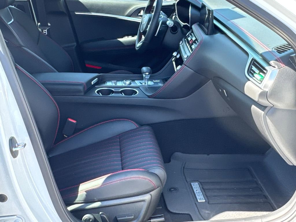 Used 2026 Genesis G70 3.3T Sport Prestige image 13
