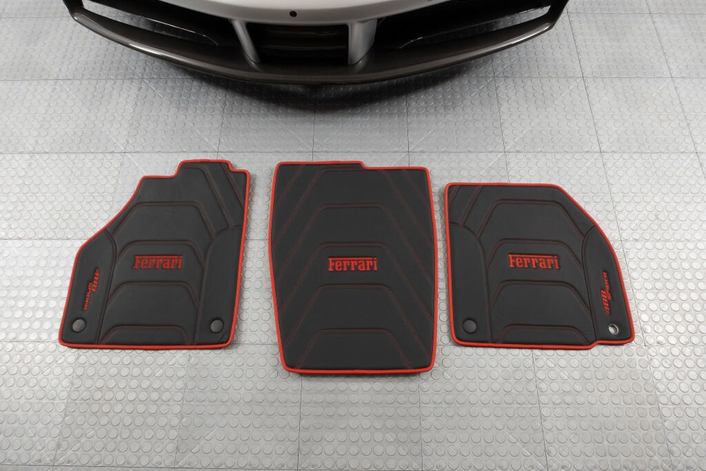 Used 2018 Ferrari 488 Spider image 26