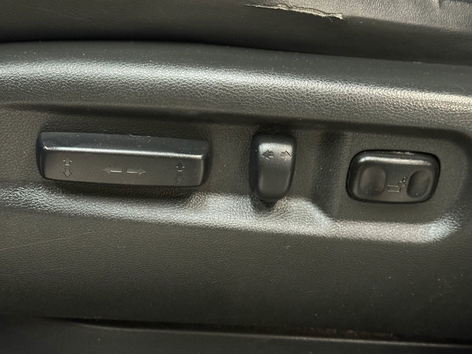 Used 2010 Honda Pilot Touring image 28