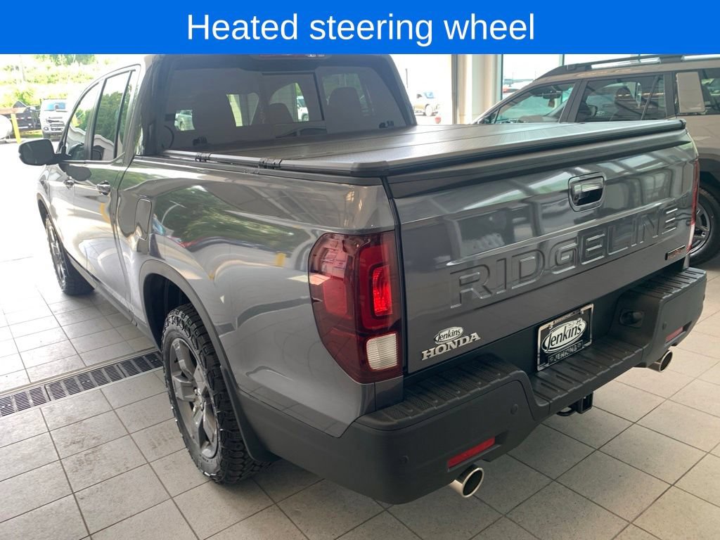 Used 2025 Honda Ridgeline TrailSport image 14