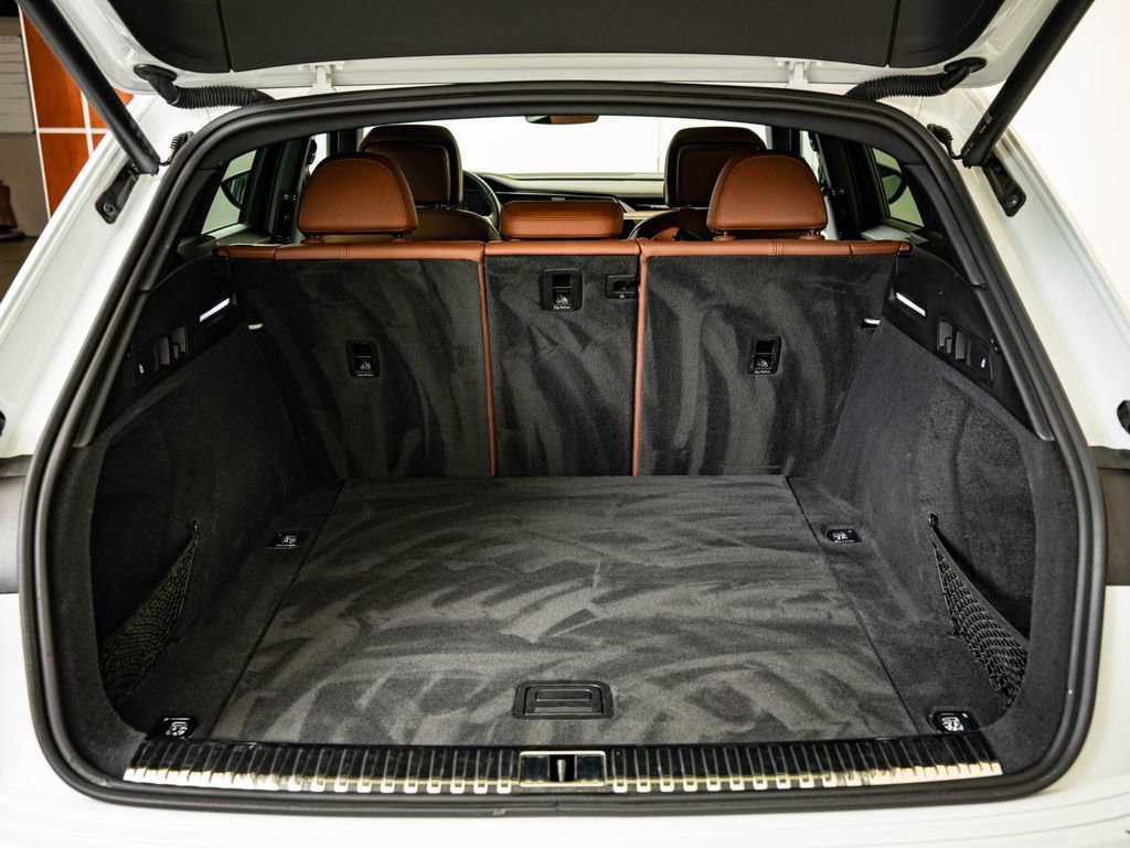 Used 2022 Audi e-tron Premium Plus w/ Premium Plus Package image 21