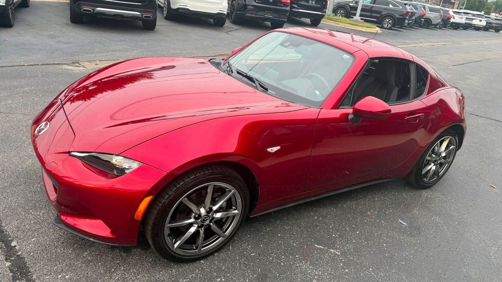 Used 2022 MAZDA MX-5 Miata RF Grand Touring RWD image 9