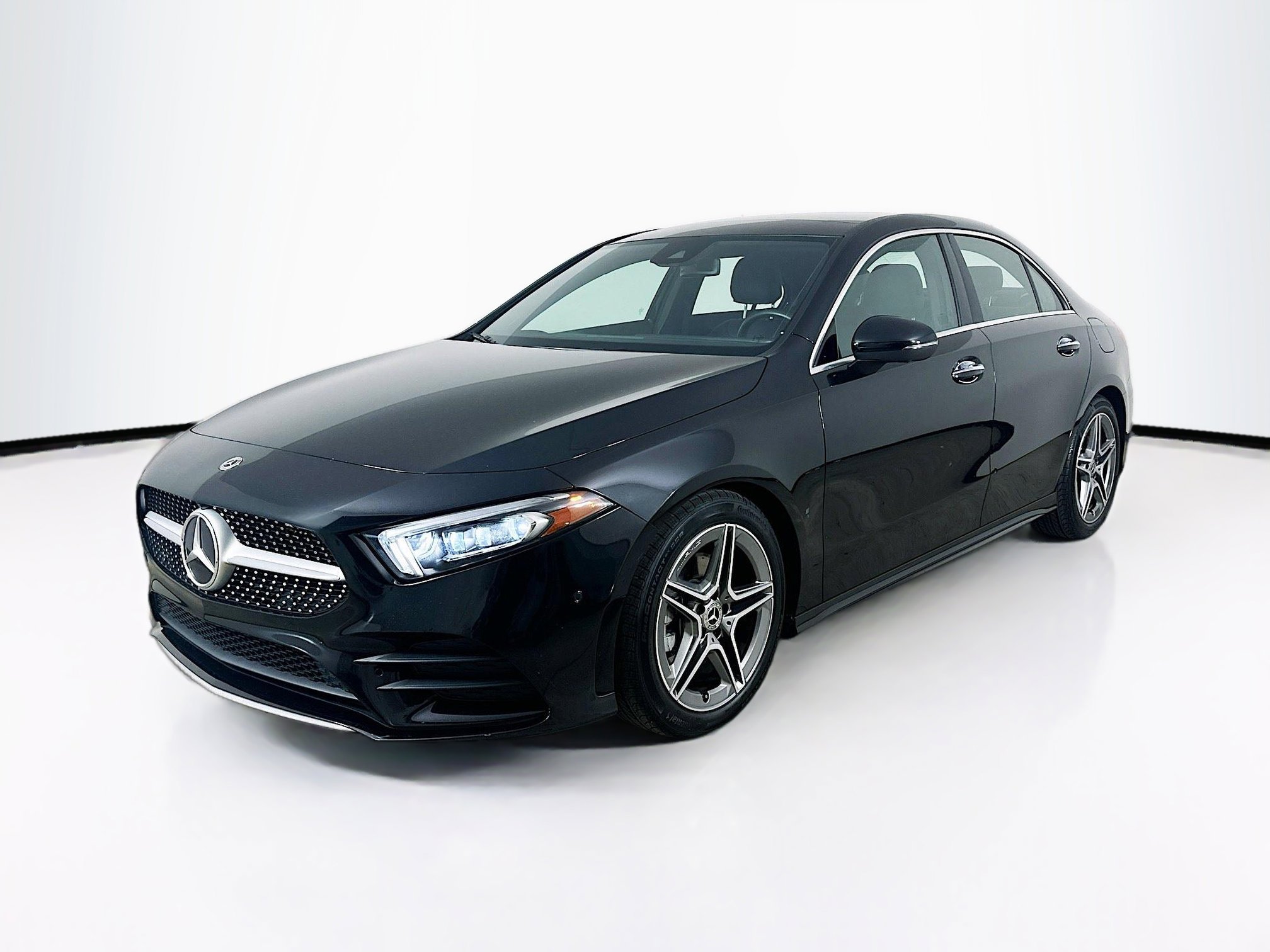 Certified 2022 Mercedes-Benz A 220 4MATIC image 3