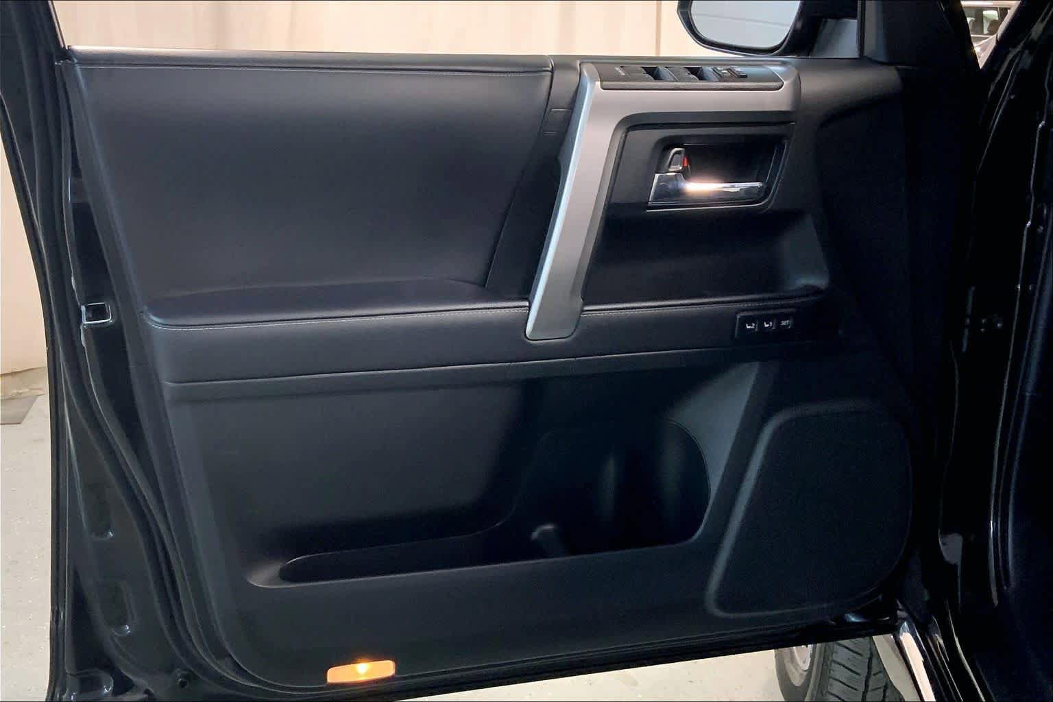Used 2022 Toyota 4Runner Limited image 21