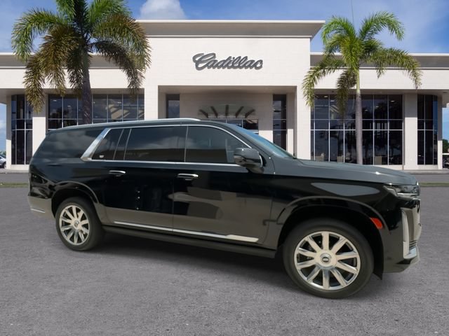 Certified 2024 Cadillac Escalade ESV Premium Luxury Platinum AWD/4WD image 17