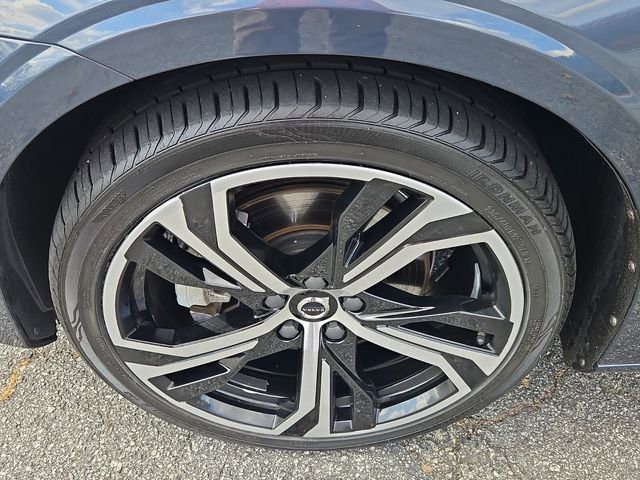 Used 2024 Volvo S60 B5 Core image 10