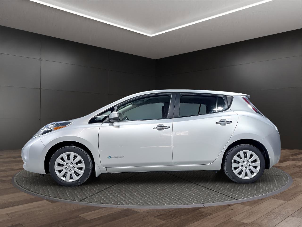 Used 2015 Nissan Leaf S w/ Charge Package image 5