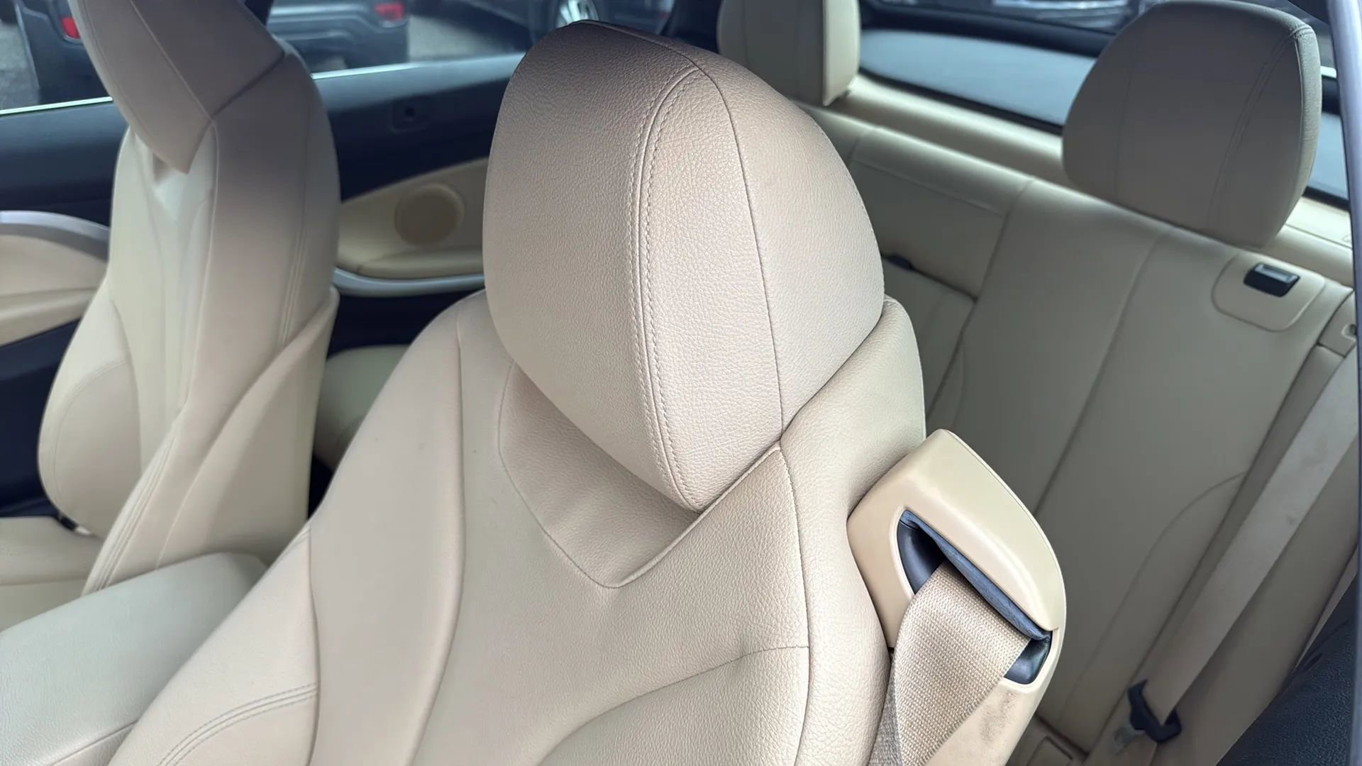 Used 2017 BMW 430i Convertible image 11