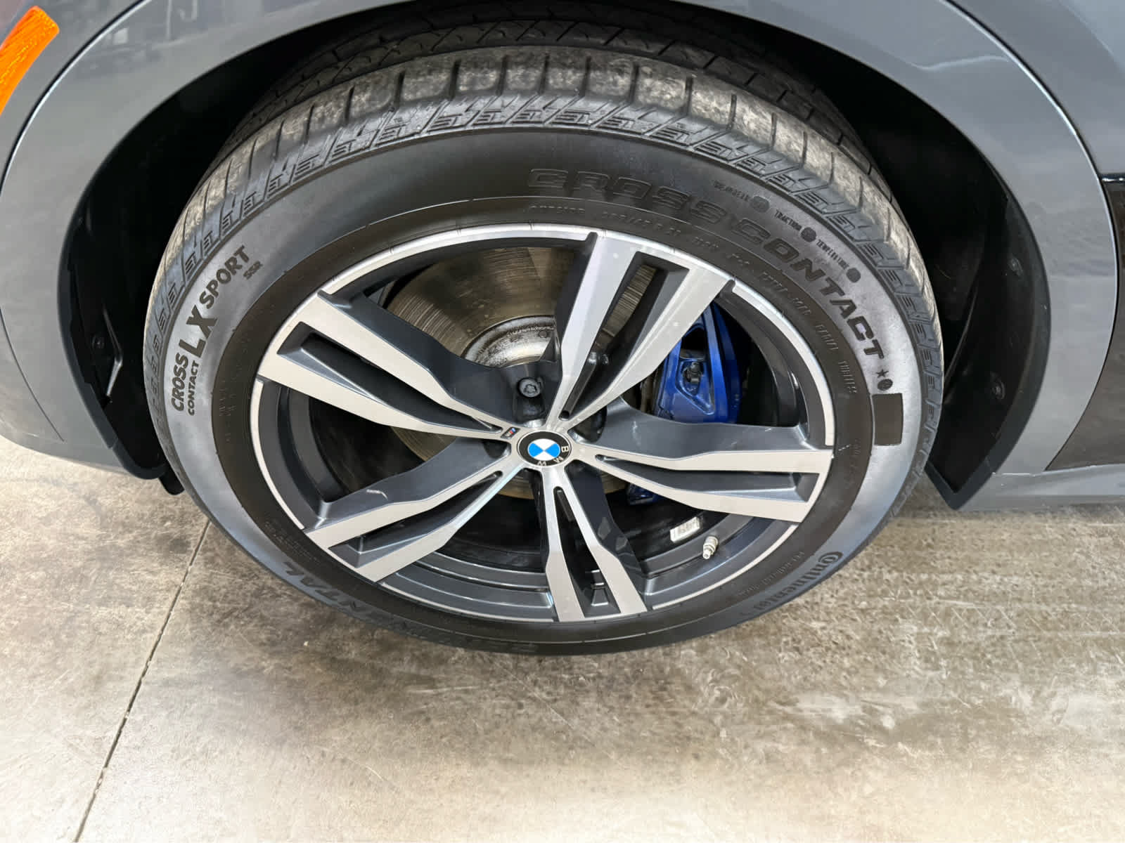 Used 2024 BMW X7 xDrive40i w/ M Sport Package AWD/4WD image 34