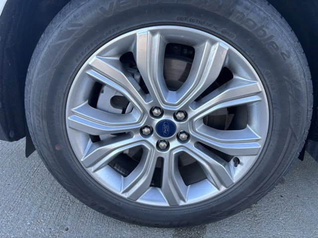 Used 2022 Ford Edge Titanium image 9