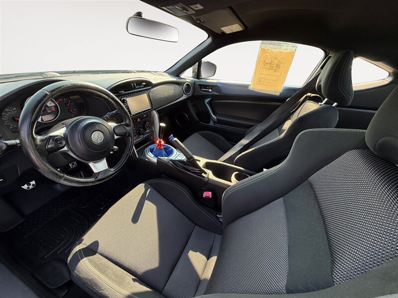 Used 2017 Toyota 86 RWD image 10