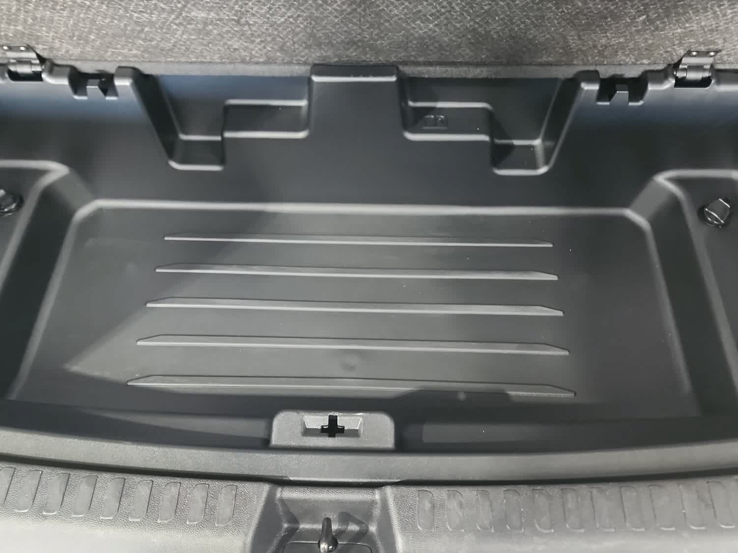 Used 2025 Chevrolet Traverse LT FWD image 35