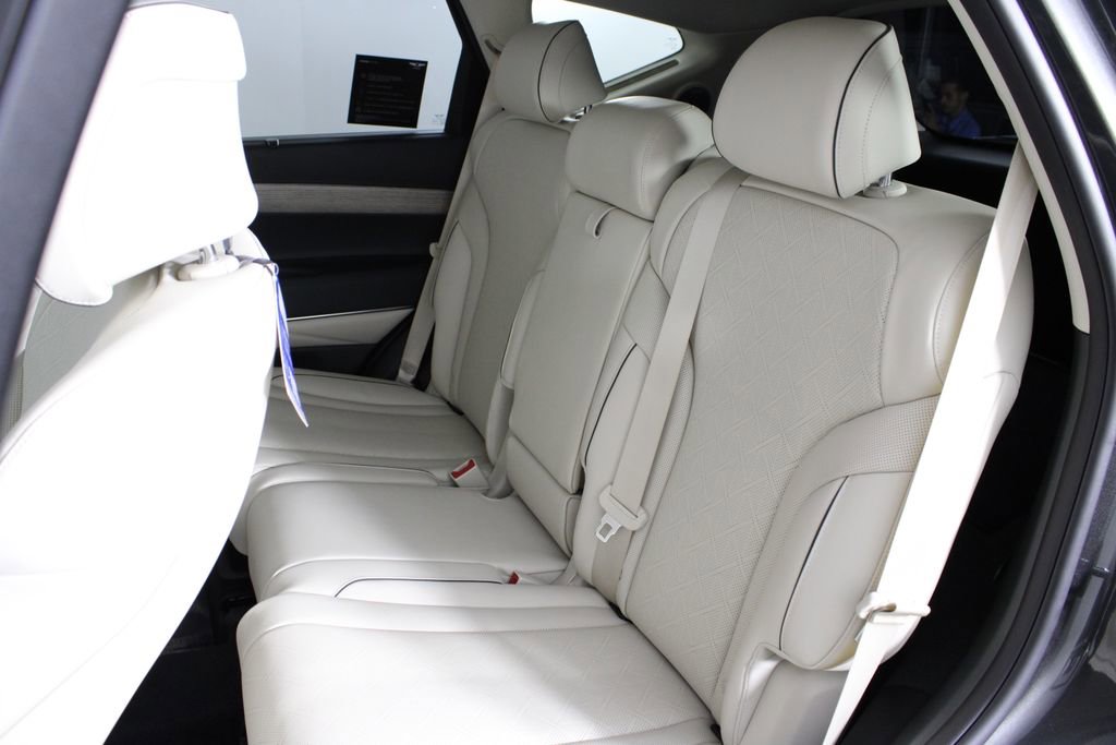 Used 2025 Genesis GV80 2.5T Prestige image 19
