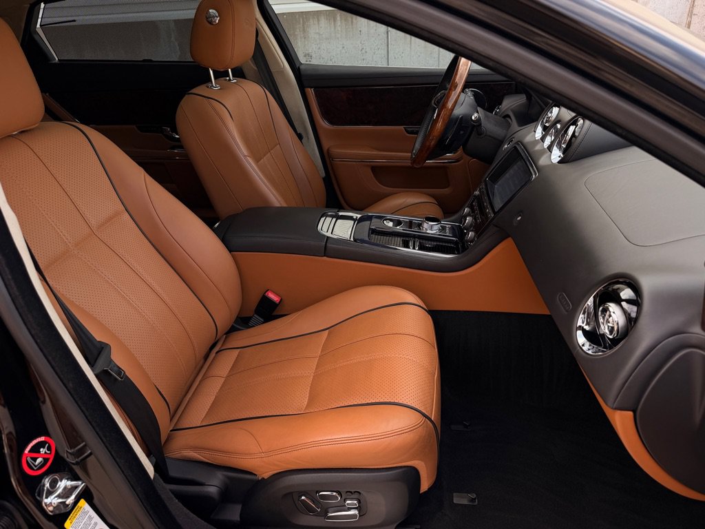 Used 2011 Jaguar XJ L RWD image 21